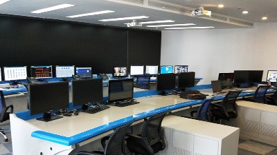 云茂通信云南網(wǎng)絡(luò)機(jī)柜,操作臺(tái),監(jiān)控桿等監(jiān)控配套設(shè)備一站式定制商