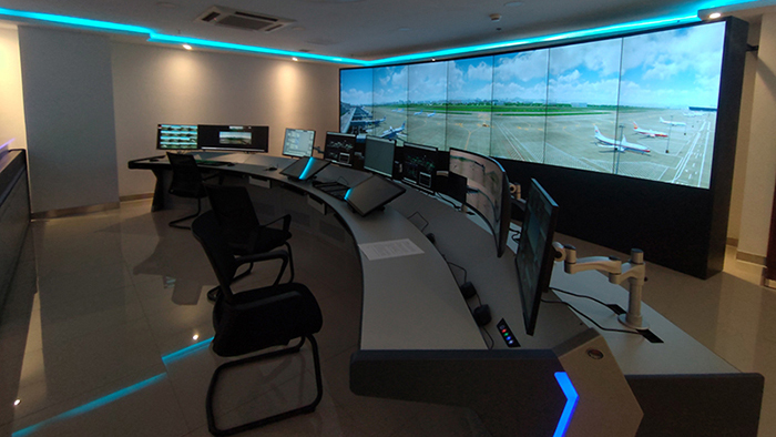 機(jī)場(chǎng)航班指揮系統(tǒng)電視墻和操作臺(tái)鈑金定制交付