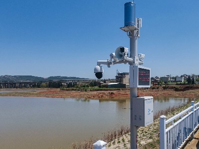 昆明云茂雨水情監測立桿 VS 普通監控立桿：全面解析，了解差異與優勢！