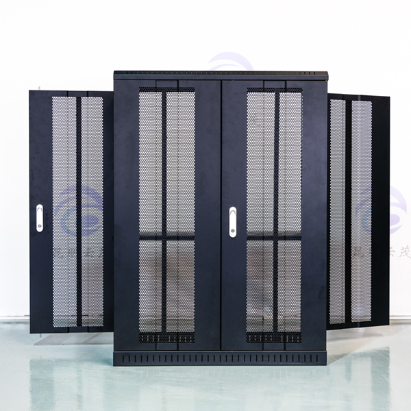 大型設(shè)備機(jī)柜