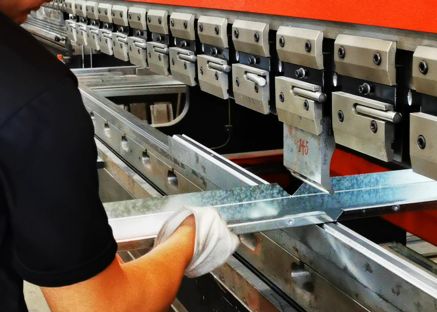 設備殼體的鈑金加工應該用多厚的鋼板